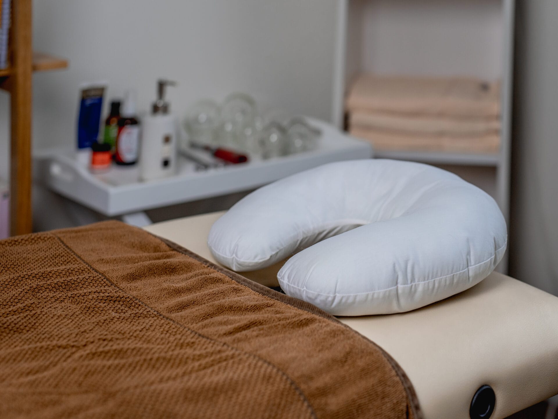 Massage table